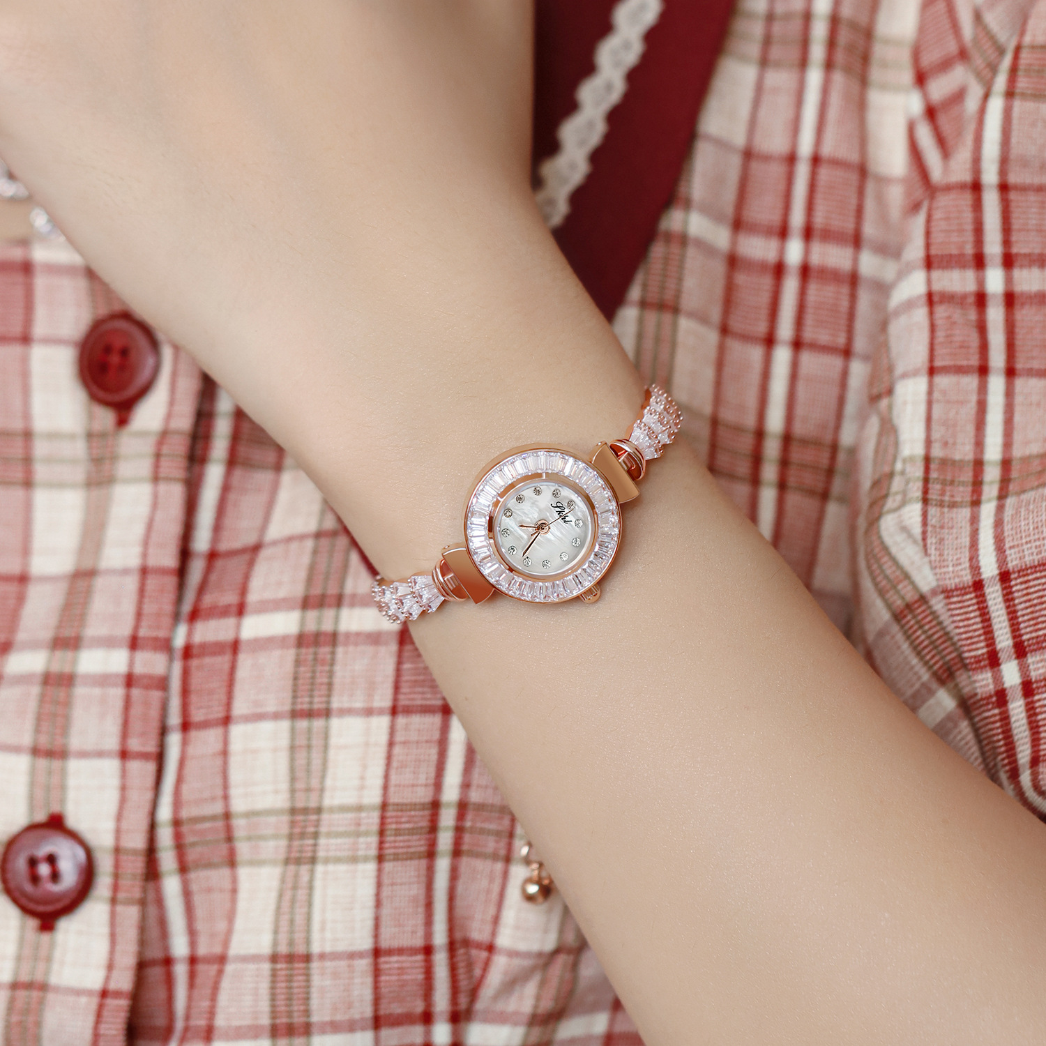 2024 New Yiwenlin Authentic Watch, Elegant Women's Retro, Small and Luxury Women's Small Square Watch as A Gift for Girlfriend_voghion.com