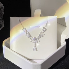 戒指;项坠;手链