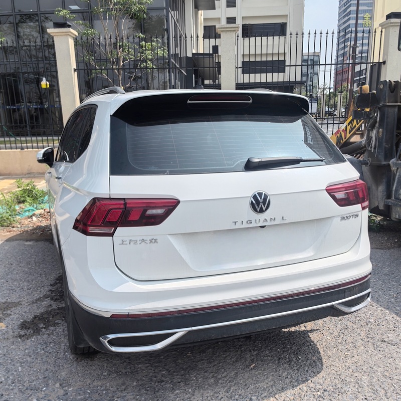 Suitable for 2017-2025 Volkswagen Tiguan L Modified Rline Rear Wing, No-Drill Paint-Coated Spoiler Roof Wing