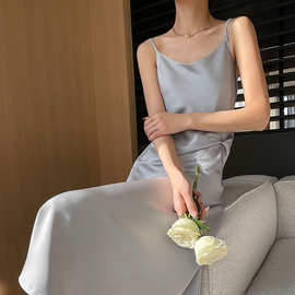 感细款纯色连衣裙女士春夏季内搭吊带裙缎面醋酸时尚法式长裙