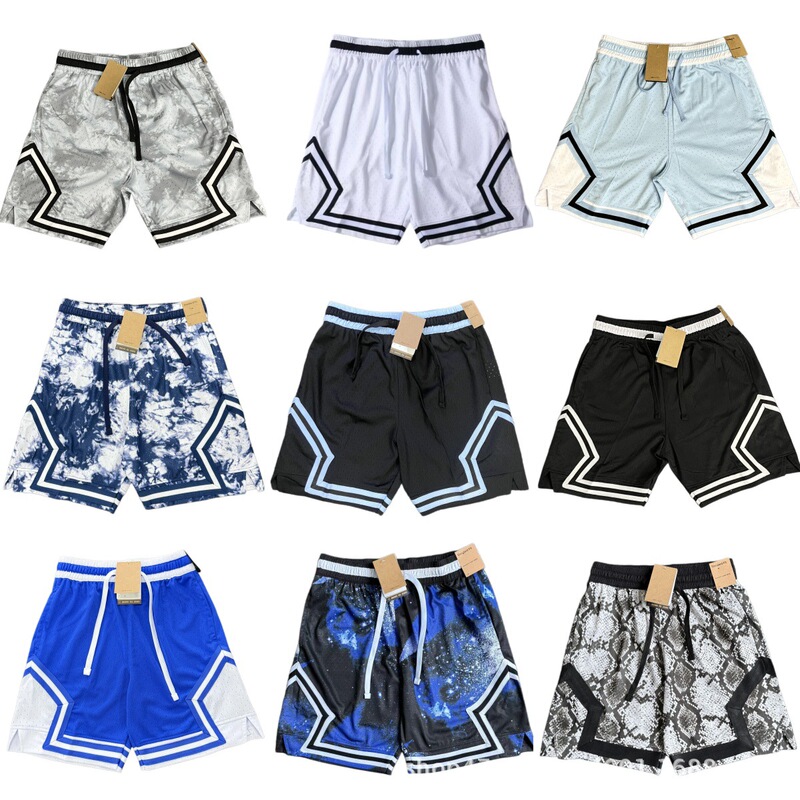 Over-The-Knee Sports Shorts for Men and Women, Large Mesh, Breathable, Quick-Drying, Versatile, Four-Quarter Length Basketball Training Shorts, Sports and Leisure