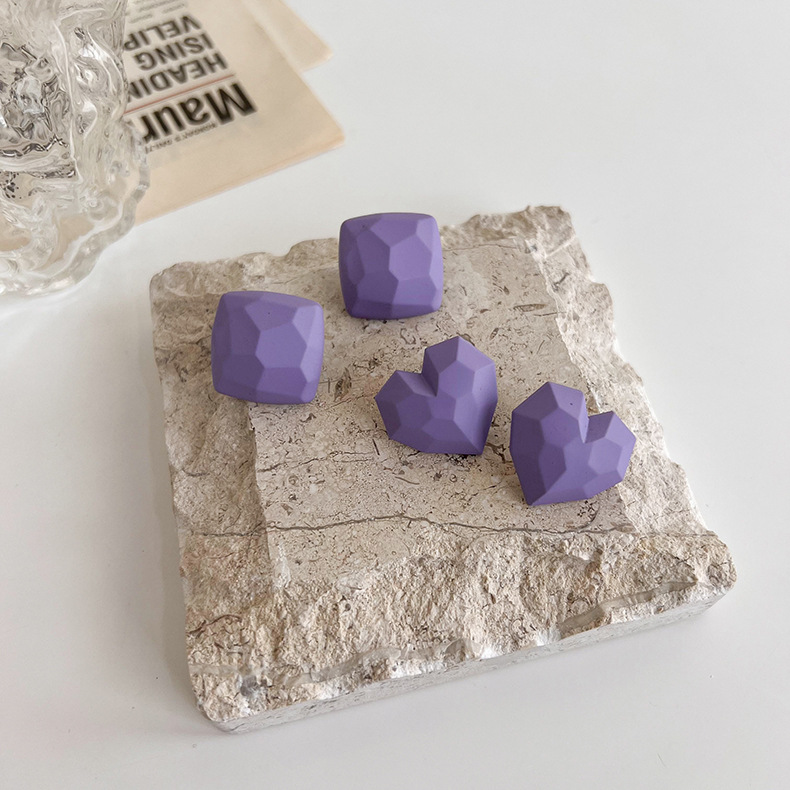 Changchun Flower Basket Purple Multi-faceted Heart Shaped Square Stud Alloy Earrings display picture 3