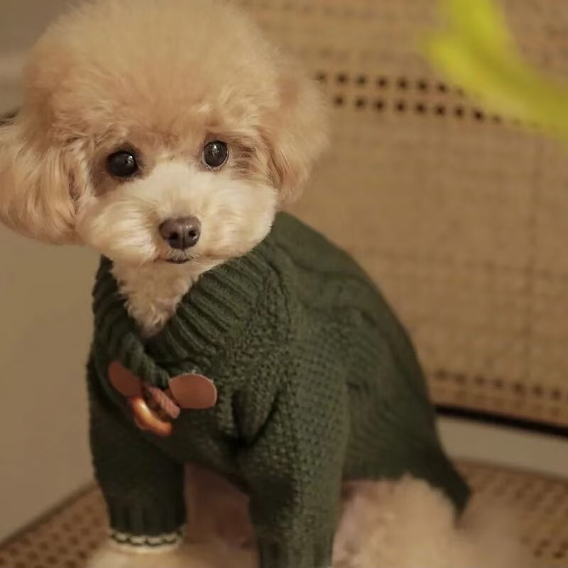 ペットの猫や犬用の秋冬服、中小型犬用ボタン付きセーター、工場直販セーター、ニットペット服|undefined