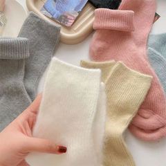 軟軟糯糯純色毛絨襪子女秋冬加絨加厚豎條紋中筒襪保暖吸汗堆堆襪