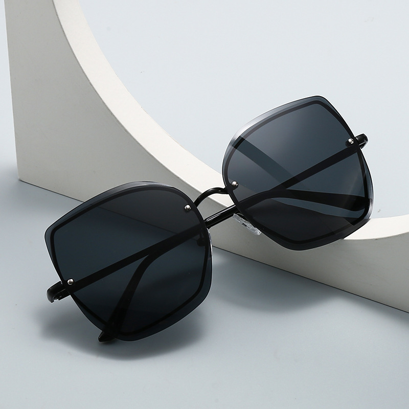 Fashionable sunglasses