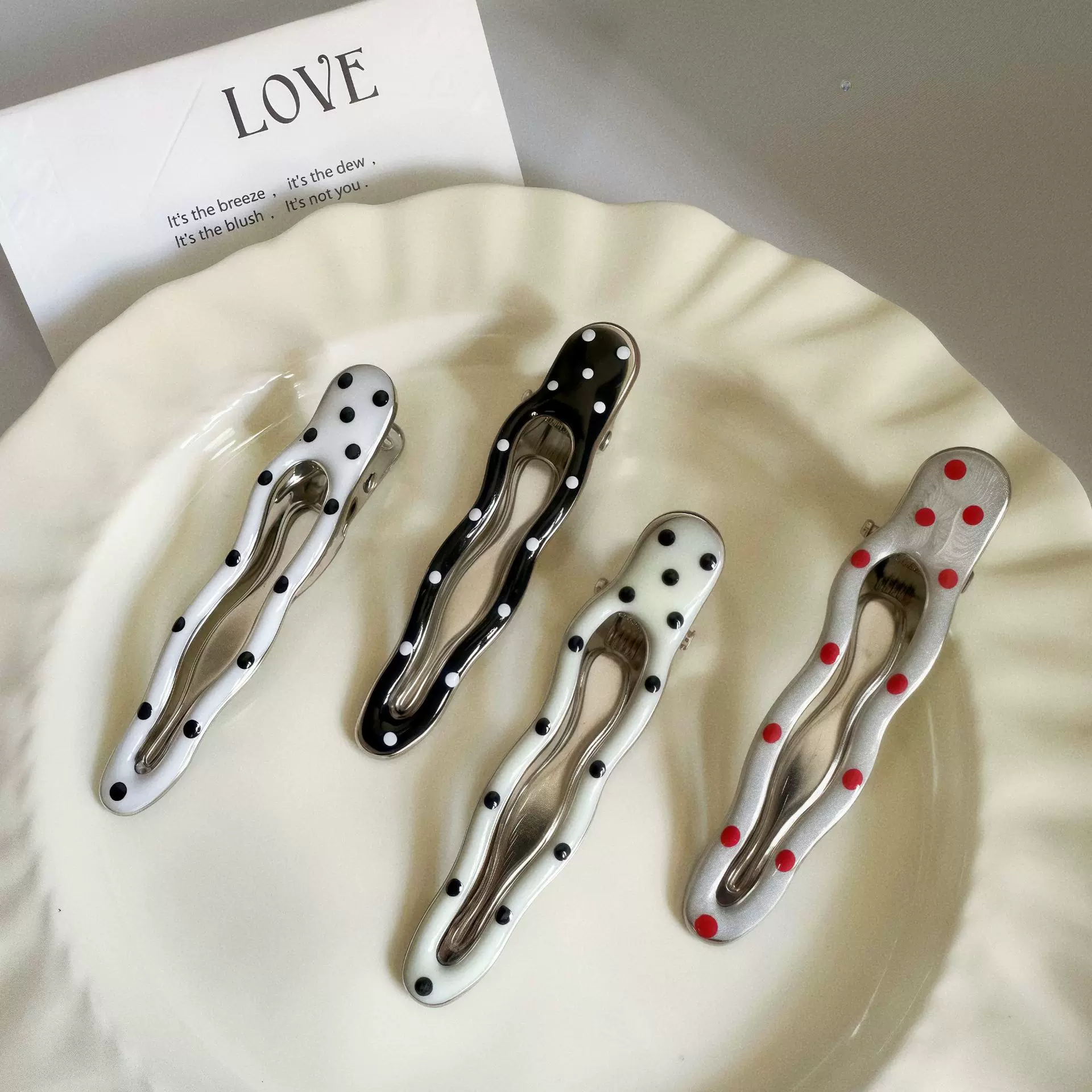 新款少女波点鸭嘴夹红白发饰百搭侧边刘海发夹高级感发卡发饰高级