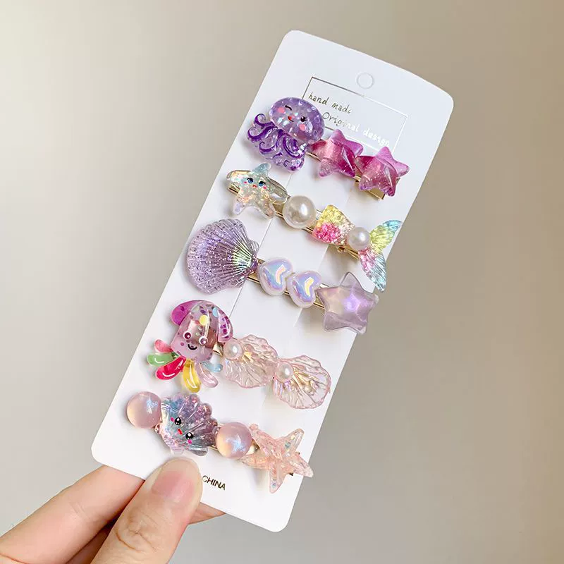 ชุดกิ๊บติดผมเด็ก 5 ชิ้น อุปกรณ์ทรงผมการ์ตูนหลายสี ขนาด 17.5×8 ซม.