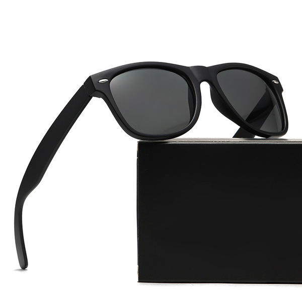 Fashionable trend glasses solar-powered