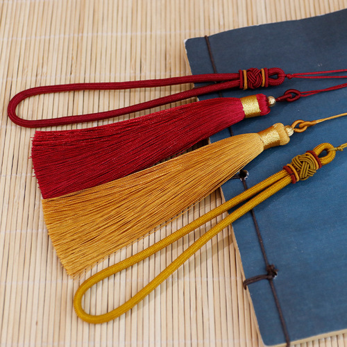 Combination set of nylon pineapple knot hanging rope and toy handle piece with double pull hoop gold thread tassel car gift pendant