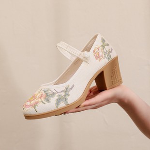 Lovesickness 2023 New embroidered shoes mid heel matching cheongsam shoes women's Hanfu shoes all-match ethnic style dance shoes