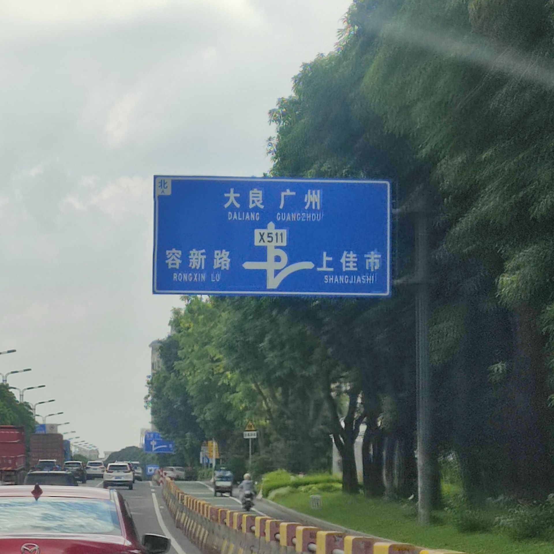 道路交通安全标志杆热镀锌双悬臂杆交通指示牌F杆双悬臂生产厂家