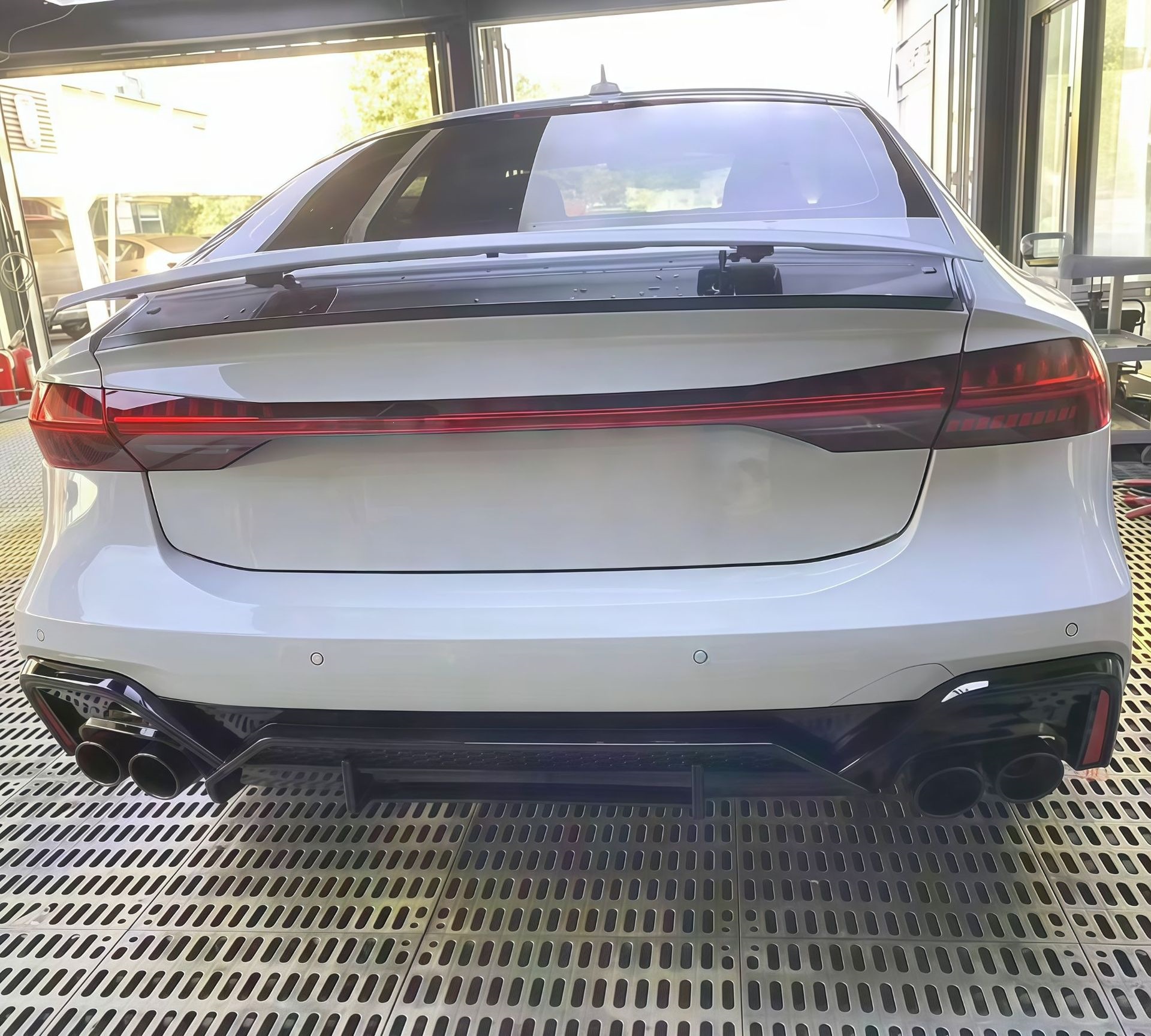 Suitable for Audi 19-25 models A7/A7L, ABT rear bumper and rear diffuser upgrade kit