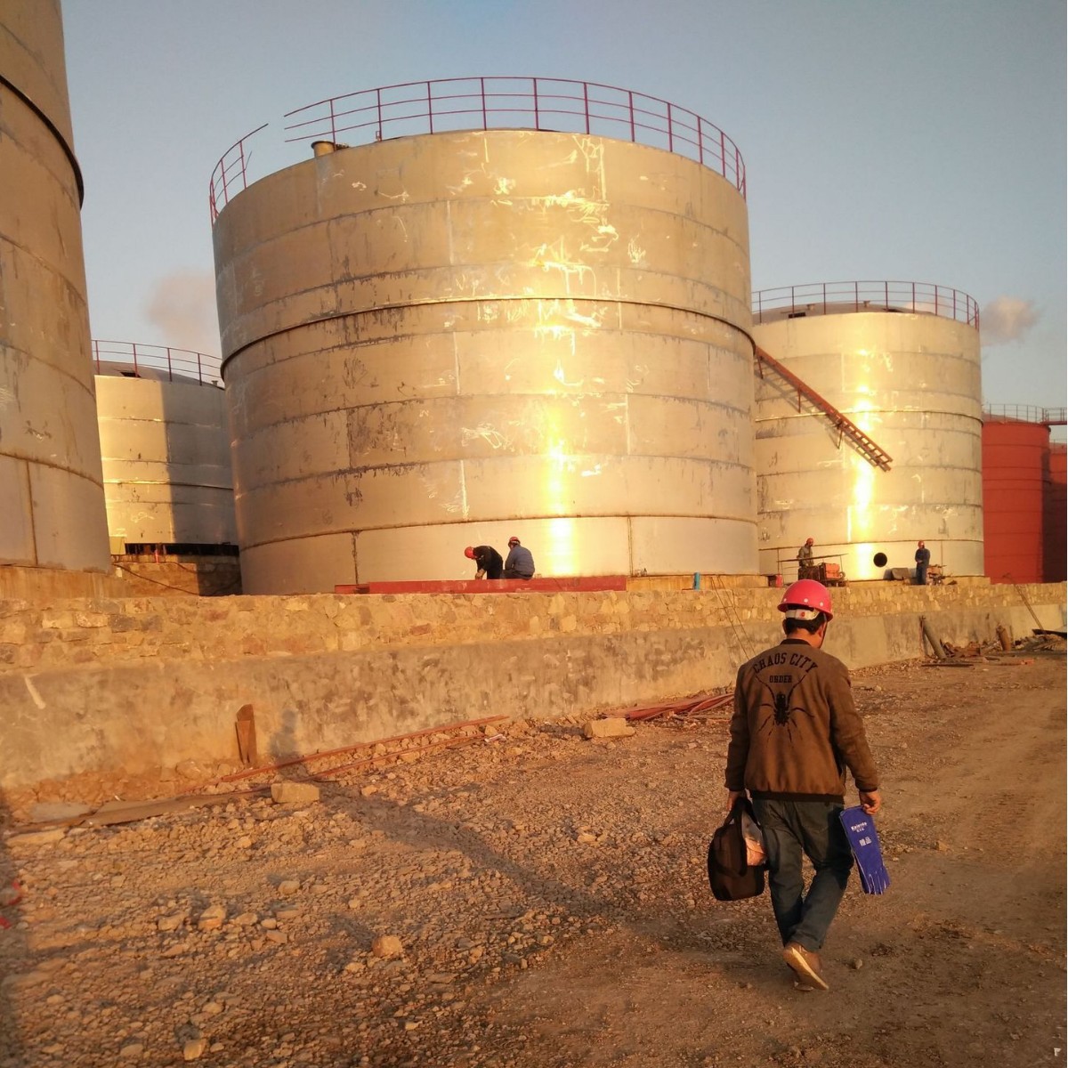 做油罐、储罐、化工罐，选济宁大地油罐公司，质优价廉，欢迎选购