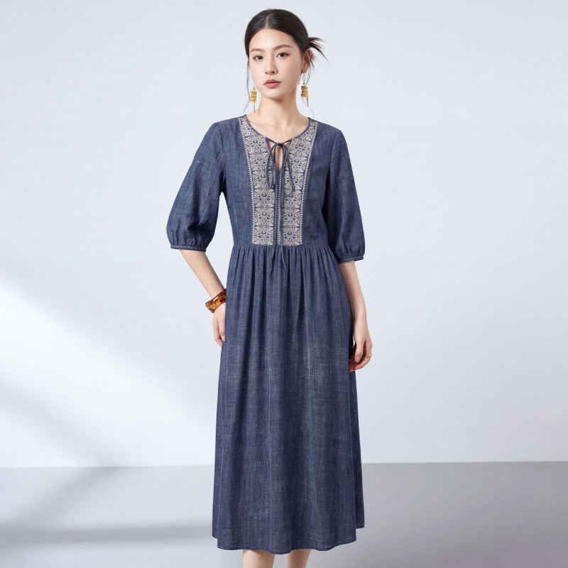 2026 Summer 100% Mulberry Silk Crepe De Chine Dress Retro Denim Blue Embroidered Lace-Up Waist Mid-Length Skirt 3175 2026 Summer 100% Mulberry Silk Crepe De Chine Dress Retro Denim Blue Embroidered Lace-Up Waist Mid-Length Skirt 3175