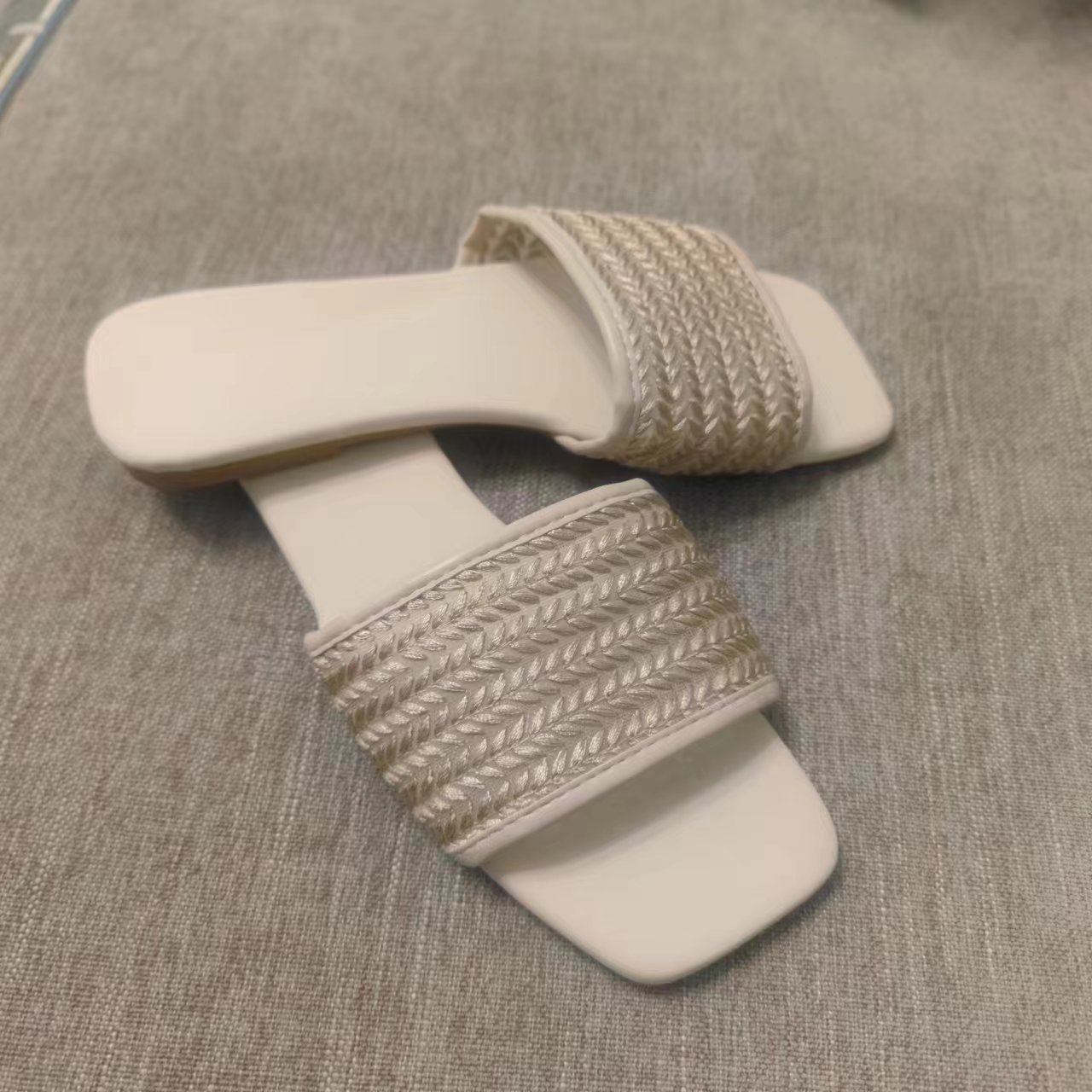 Sandales tissées à fond plat pour femmes, vêtements d'extérieur d'été, pantoufles taille unique, nouvelle collection 2023_voghion.com