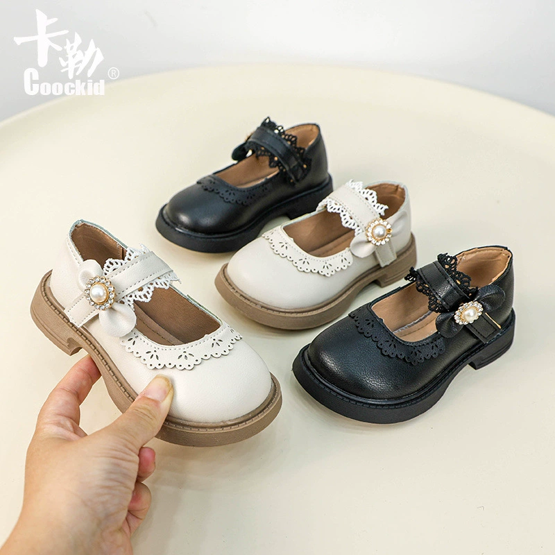 Кожаные туфли для девочек Маленькая принцесса в британском стиле кожаные туфли на мягкой подошве 2025 весна и осень новые детские кроссовки
