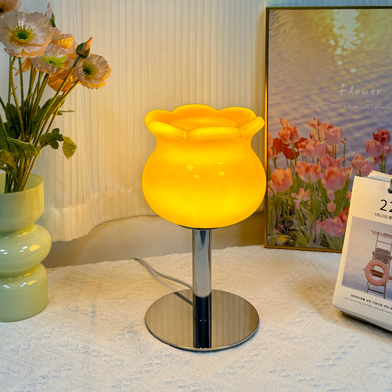 De estilo americano decorativo de vidrio neto rojo ins dormitorio lámpara de mesa simple luz lámpara de mesa de noche de lujo lámpara de atmósfera de escritorio creativo