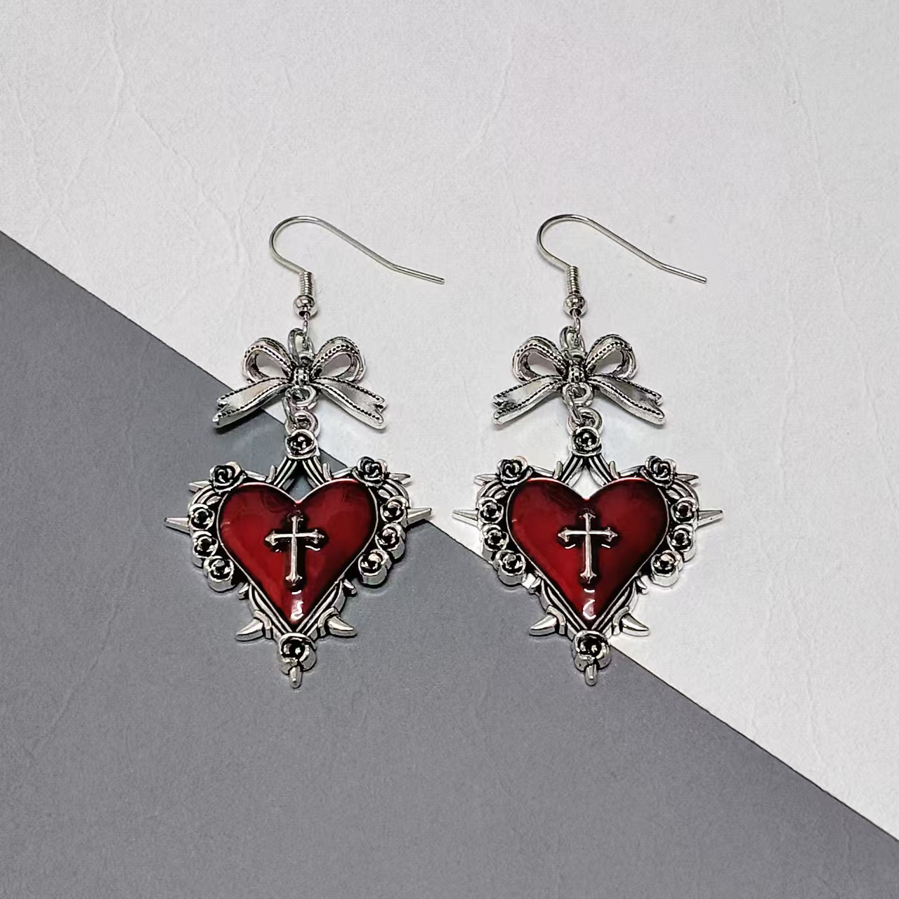New Dark Blood-Colored Heart-Shaped Rose Bow Thorn Gothic Earrings with Unique European and American Design Pendants