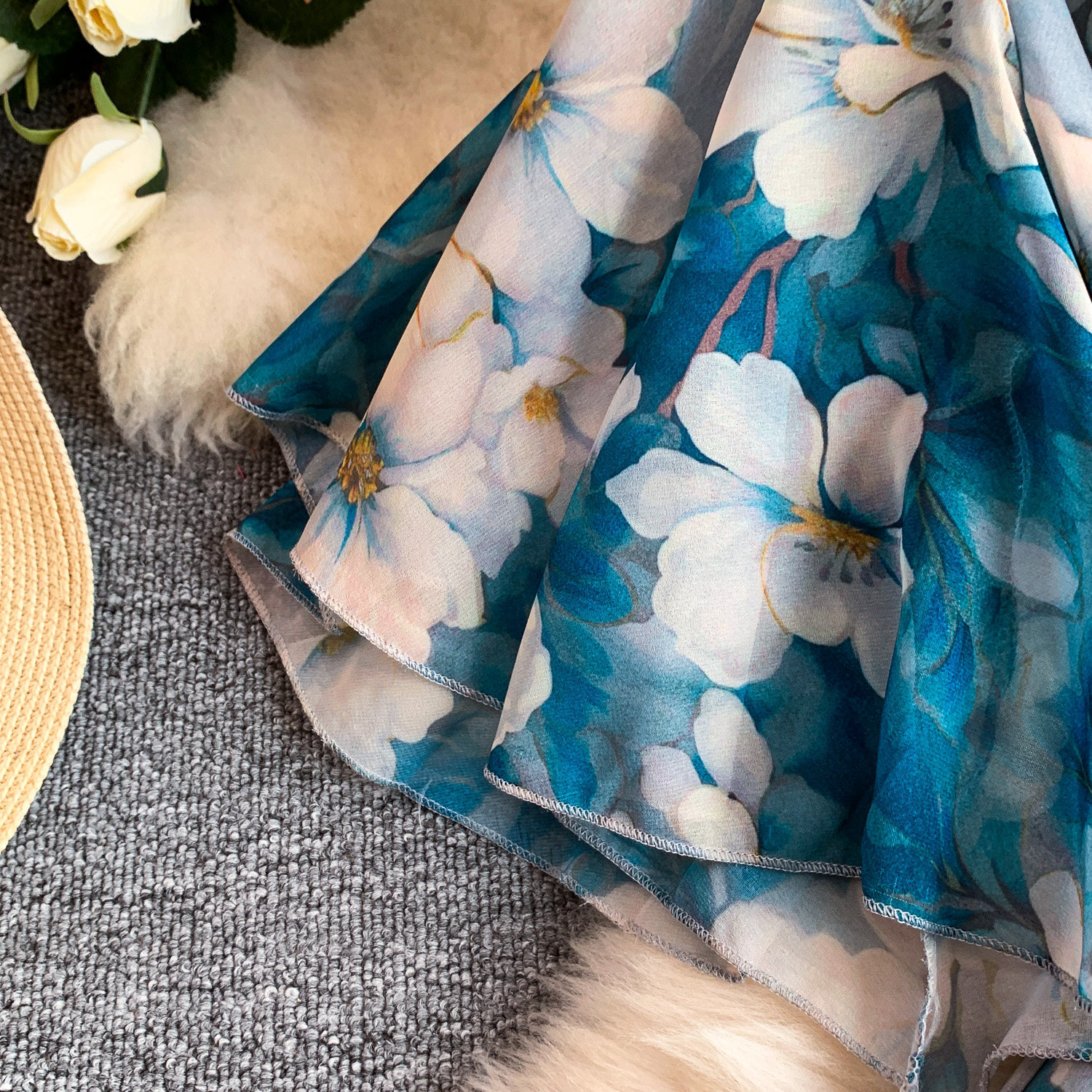 French Style Bell Sleeve V Neck Printed Long Dress for Women Elegant Sophisticated Summer Dress_ecoleips.com