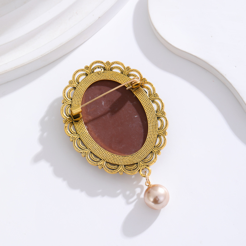 Spilla vintage da donna, elegante accessorio vittoriano a spillo_voghion.com