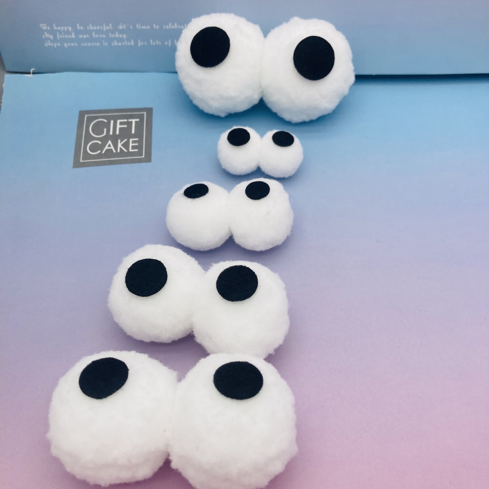 Bola de piel de dibujos animados lindo ojos grandes accesorios DIY ropa zapatos y calcetines muñeca de peluche bola de peluche accesorios para los ojos