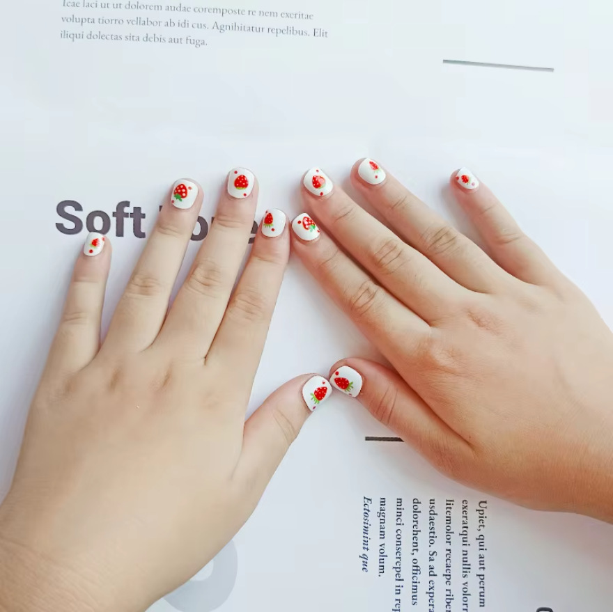 Ventas transfronterizas en caliente interesantes manicuría infantil azul rosa adorable patrón de uñas parches lindos conejos azul rosa para usar uñas