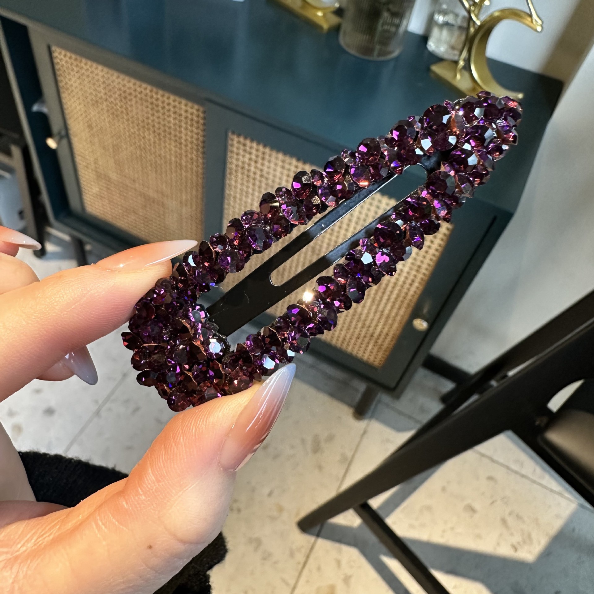 18g Weight Hair Clip Hair Accessories Type 1 Piece Quantity Daily, Street Occasion Artificial Crystal Material Solid Color Pattern All Seasons Season Women's Gender Elegant, Shiny Style Elegant Shiny Women's Solid Color Artificial Crystal Hair Clip 12