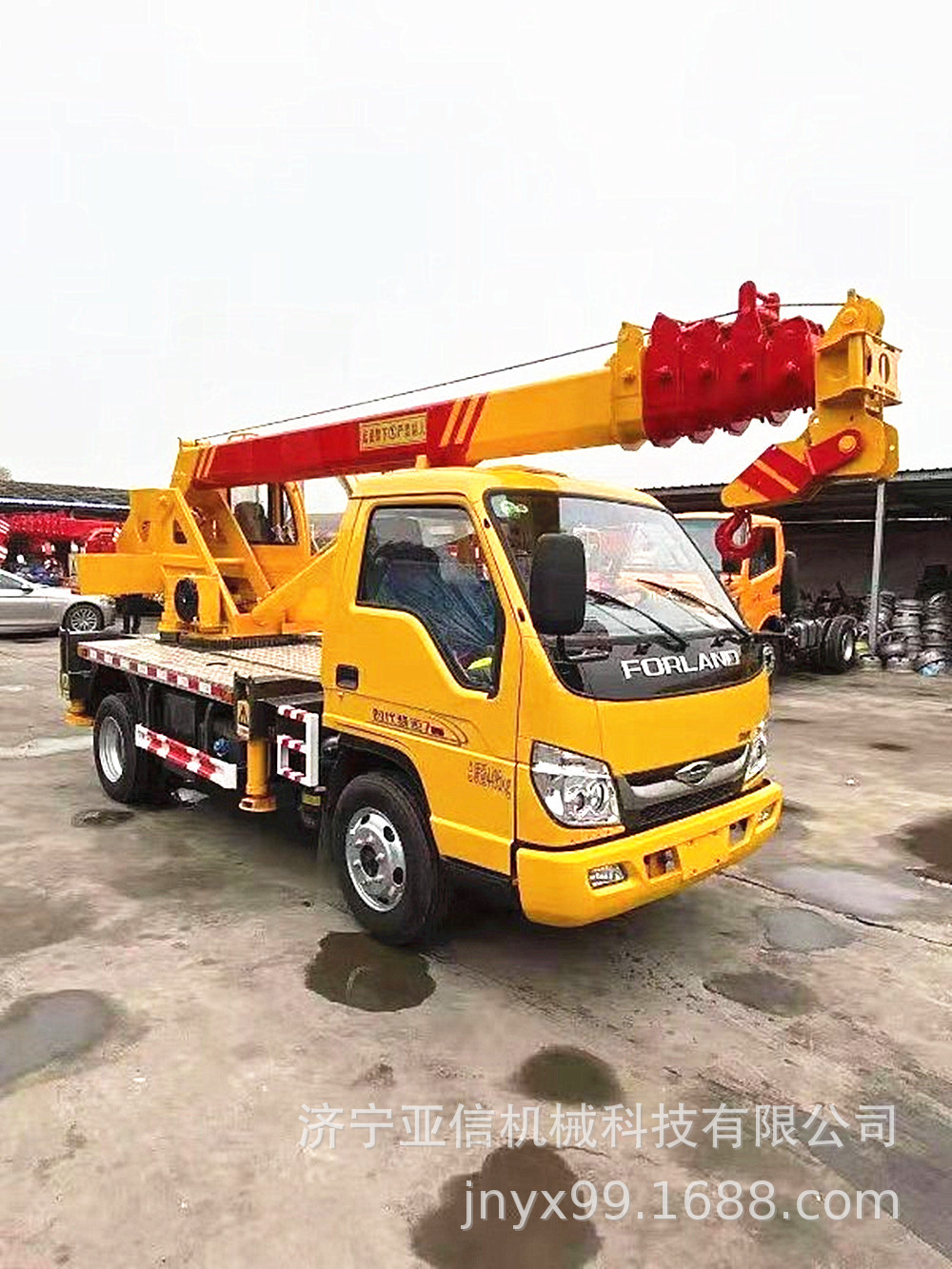 亚信小吊车厂家供应 5吨汽车吊车价格 汽车随车吊 东风牌