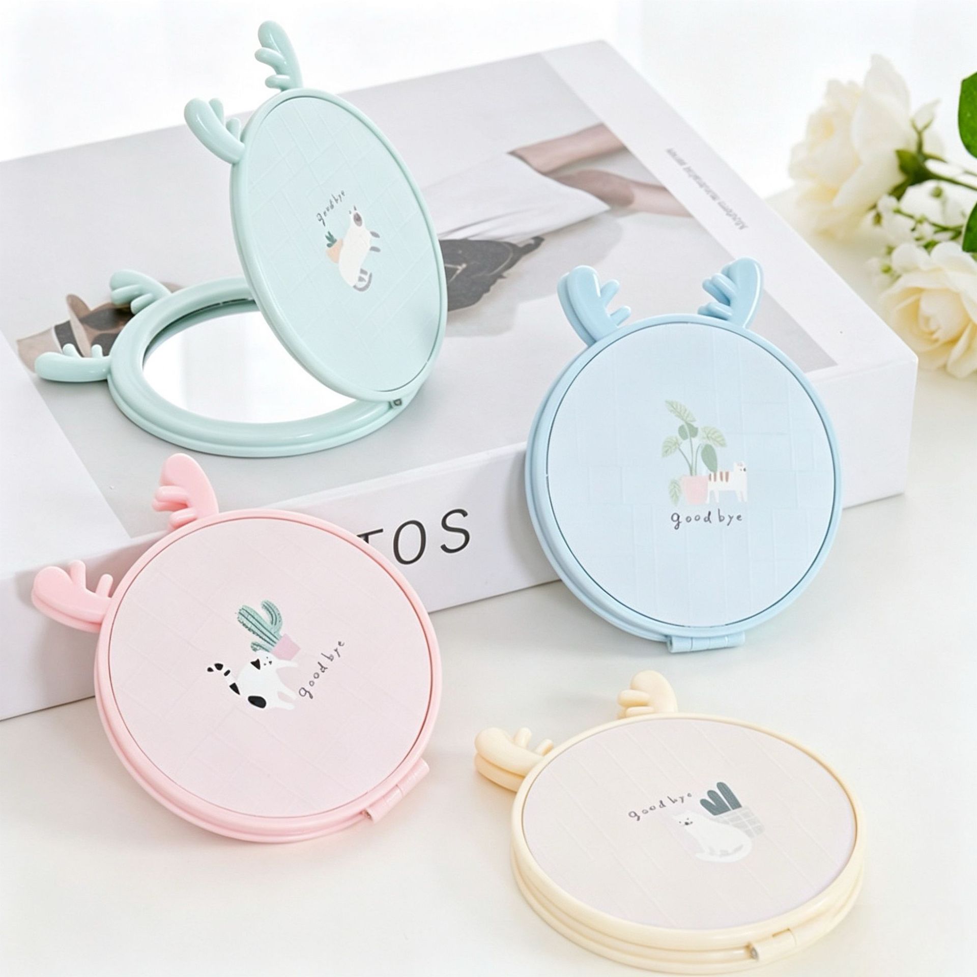 Espejo de Maquillaje Portátil Animado de Vidrio Redondo Mini