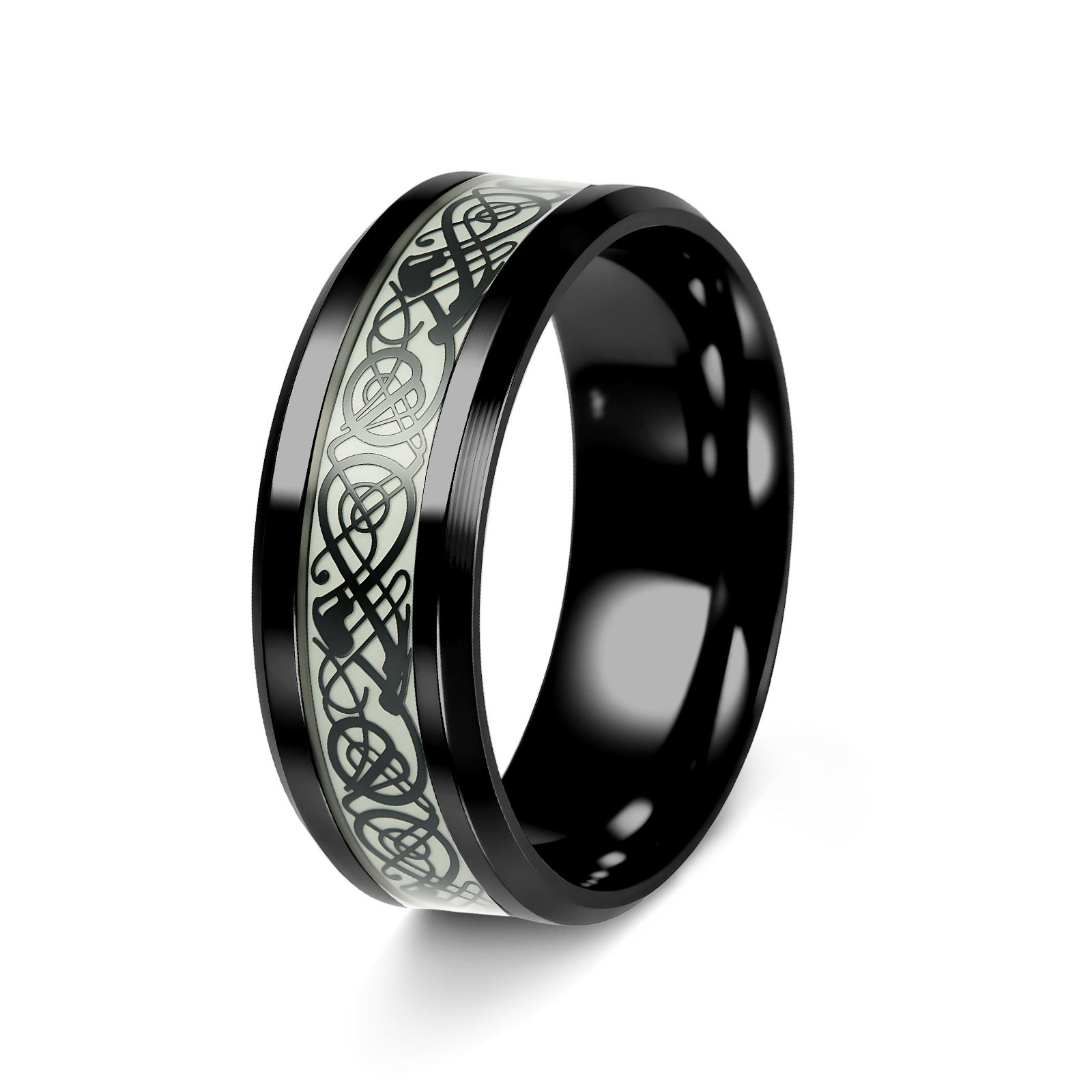 Transfronterizo europeo y americano popular joyería de acero de titanio al por mayor anillo de patrón de dragón luminoso fluorescente Nueva joyería se puede entregar en nombre de una sola pieza