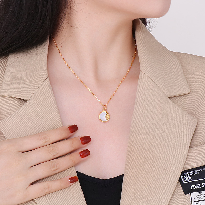 Women'S Gender Sweet Style PVD Coated 18K Gold Plated Sun Moon Heart Shape 304 Stainless Steel Shell Sweet Waterproof Non Tarnish Pendant Necklace
