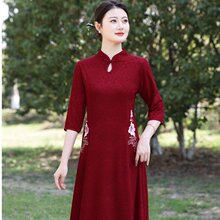 一件代发2025春秋新款连衣裙中长款妈妈装绣花新中式立领大摆裙女