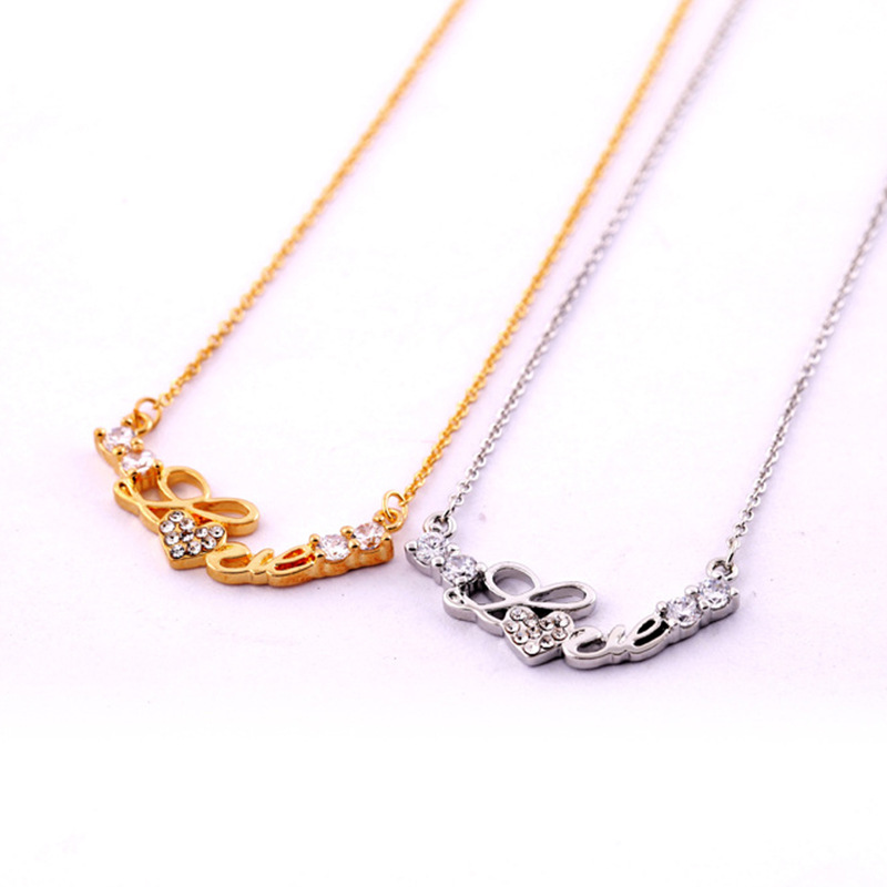 Temperament Simple Heart-shaped Necklace Light Luxury Niche Design Clavicle Chain Gentle Sweet And Cool Necklace Wholesale display picture 4