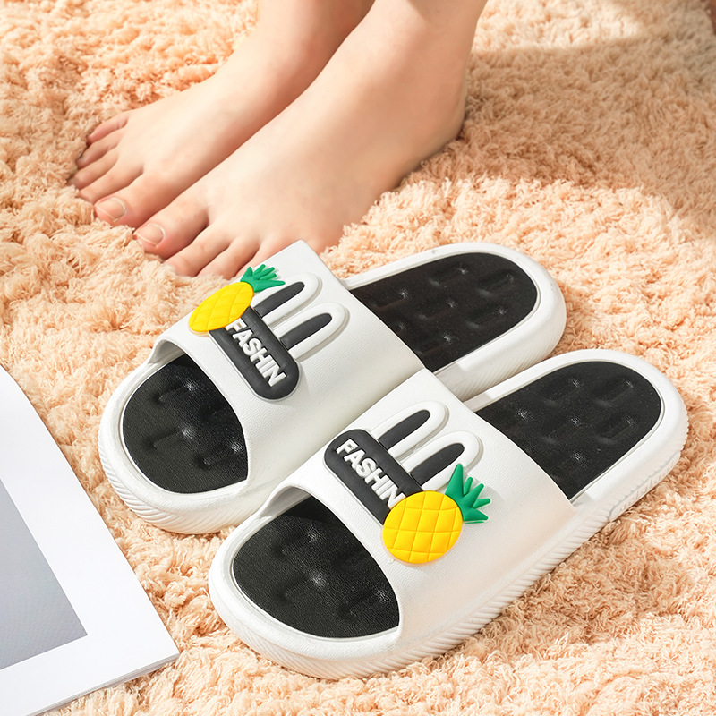 Zapatillas de baño para niñas en verano nuevo antideslizante encantador con una base suave para mujeres con una base gruesa ocio y resistente al desgaste image 3