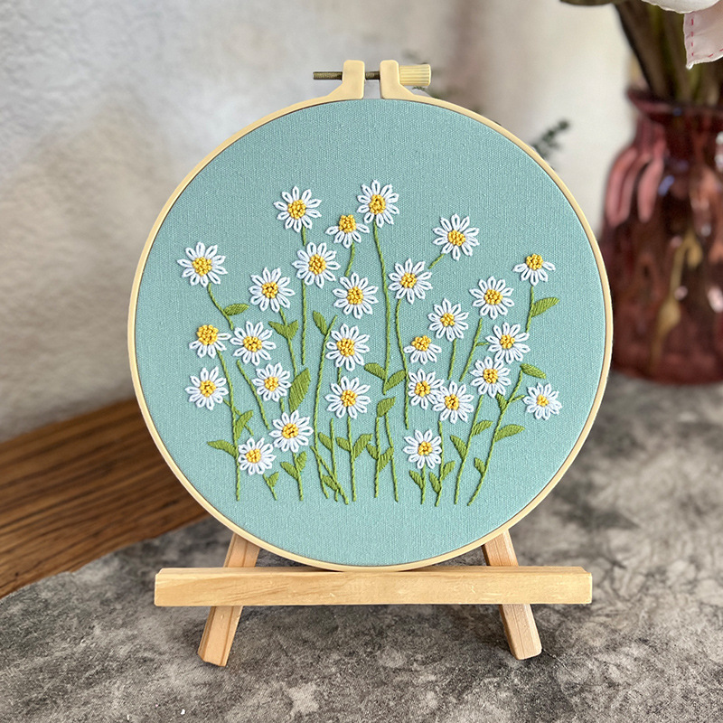 Daisies frescas cuelgan pinturas bordadas a mano DIY material paquete de bordado Lu pintura decorativa de la sala de estar europea pintura de flores inglesas