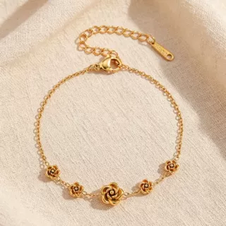 新款钛钢18k金色玫瑰花朵项链花卉简约手链百搭不掉色高级感套装
