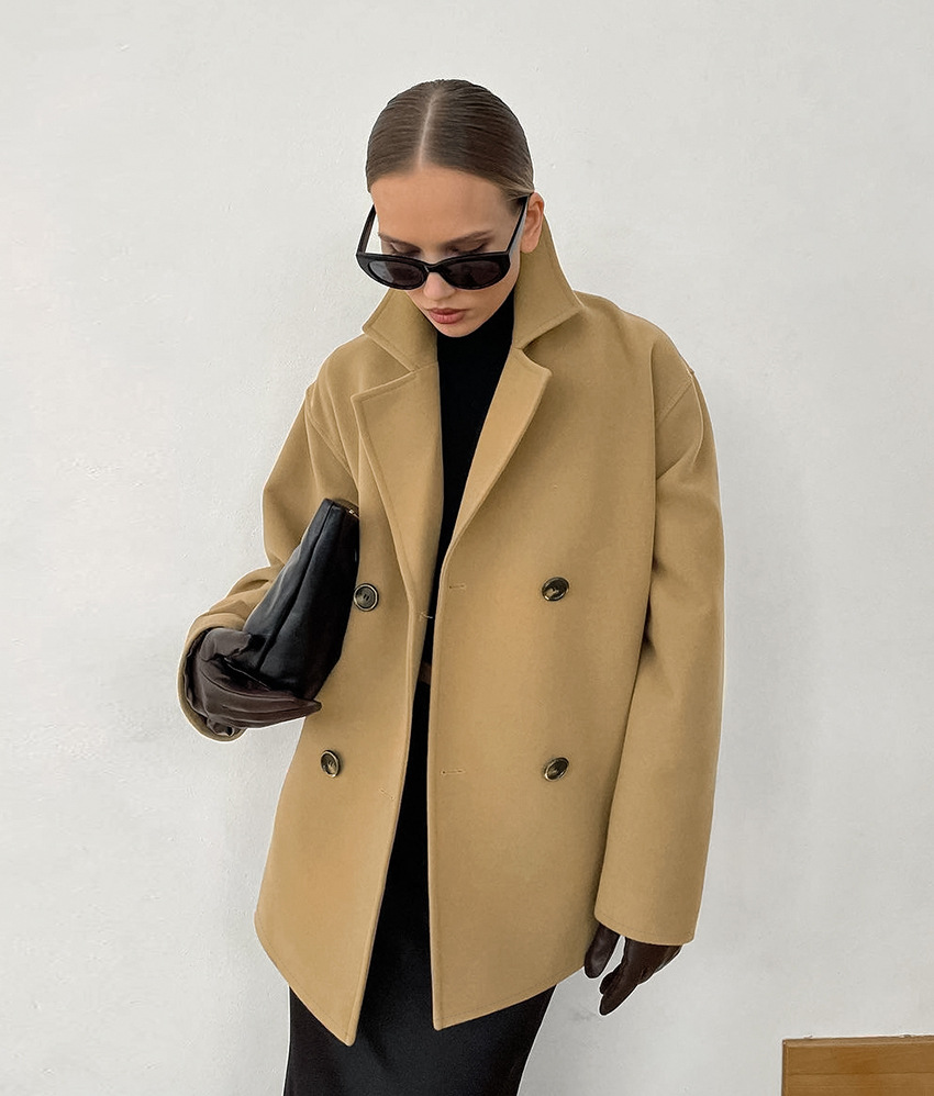 Dames wollen jas halflang bruin met dubbele rij knopen_voghion.com