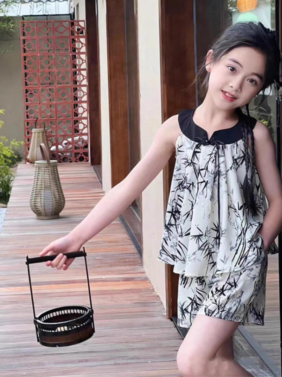 Girls Chinese Style Sleeveless Top And Shorts Two-piece Set_voghion.com