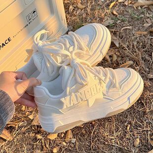 Hong Kong-style Niche Platform Skateboard Bread Shoes Women's Ins Trendy All-match Casual Sports White Shoes 2024 Spring New