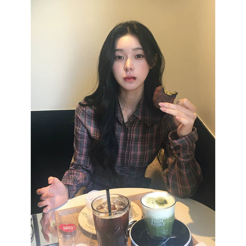 New 2026 Autumn Collection Korean Dongdaemun Elegant Lady's Belted Tie-Strap Plaid Long-Sleeve Shirt New 2026 Autumn Collection Korean Dongdaemun Elegant Lady's Belted Tie-Strap Plaid Long-Sleeve Shirt