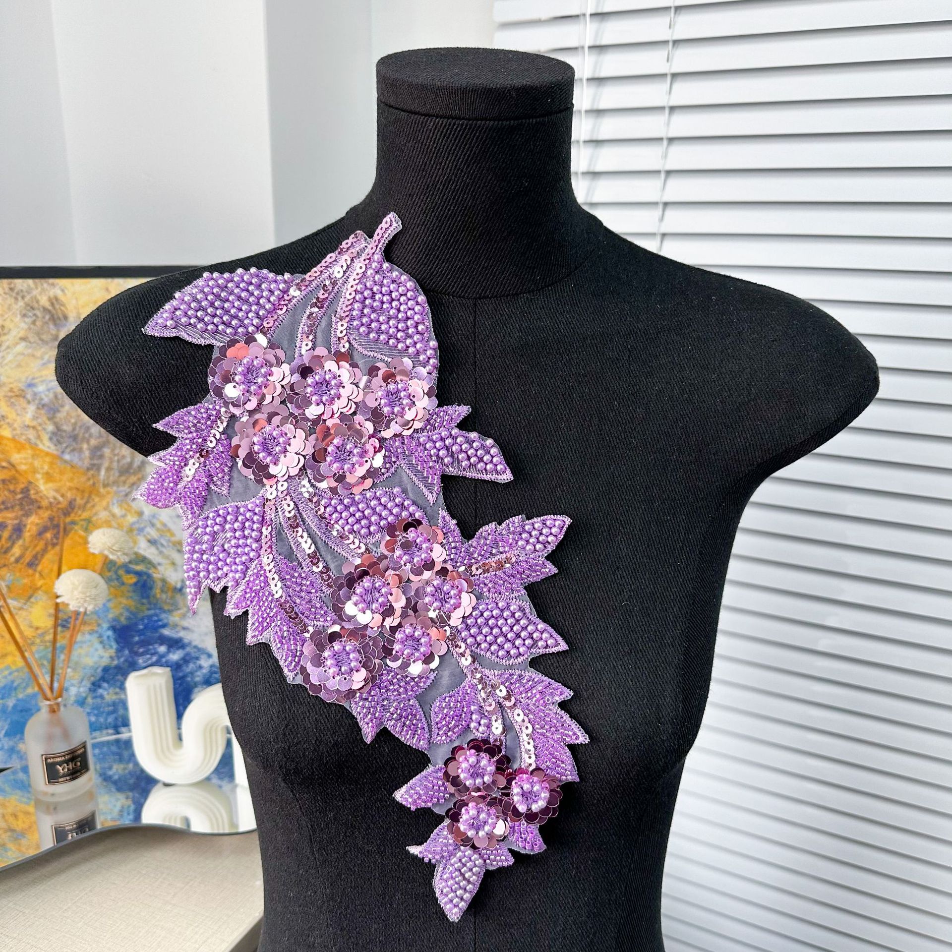 Ventas transfronterizas calientes de bordado de malla sequinilla de tela de color plateado pegado vestido vestido vestido de rendimiento ropa accesorios DIY