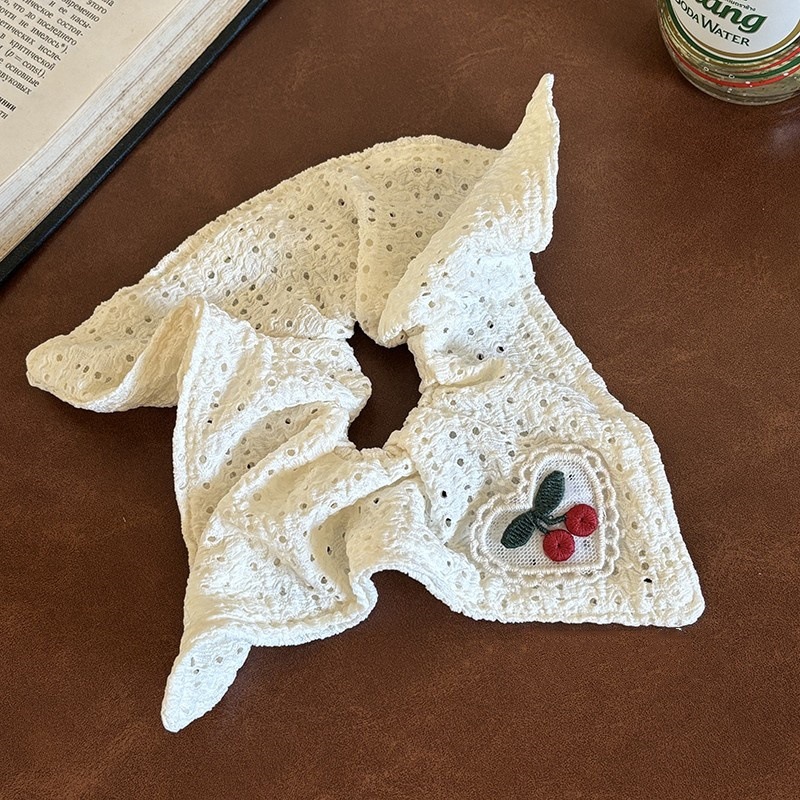 41*화이트 체리 스퀘어 스카프