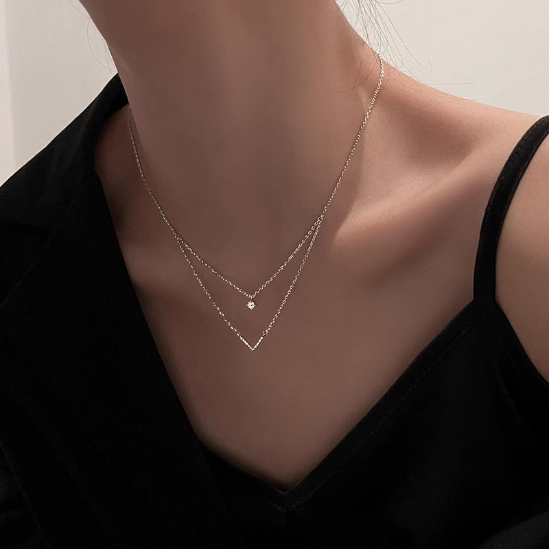 Collier double rang en argent 925 plaqué orné de zircon en forme de V pour femme, luxe discret, simplicité et élégance, allure haut de gamme, nouveauté tendance 2026_voghion.com
