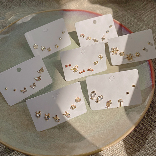 Six-Piece Set of Small Geometric Earrings for Women, Korean and Japanese Style, Fresh and Minimalist Diamond Earrings with a Pop Star Vibe, Simple and Unique Women's Jewelry