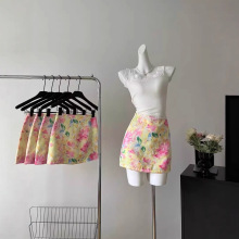 缎面印花花朵低腰超短裙子女2025年夏季新款百搭性感半身裙女潮