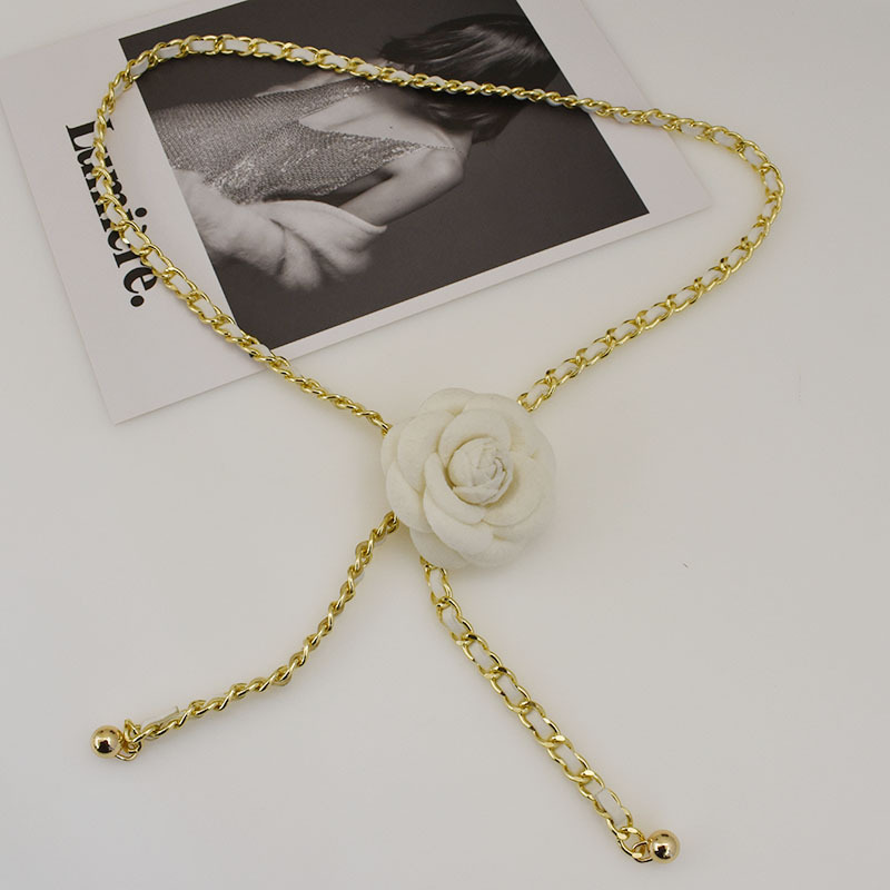 Accesorios de cadena de cintura de Camelia Xiaoxiang 2023 nueva cadena falda decorativa cinturón de suéter Pantalones de mujer cadena al por mayor
