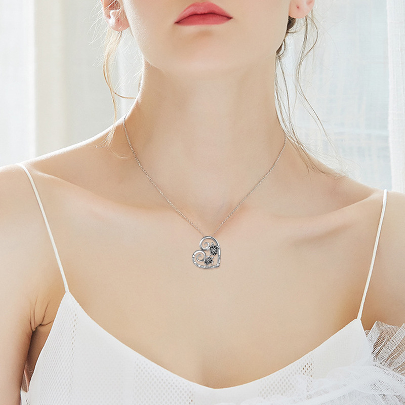 Heart Shape Pattern Women'S Gender Wholesale Jewelry Simple Style Heart Shape Alloy Pendant Necklace