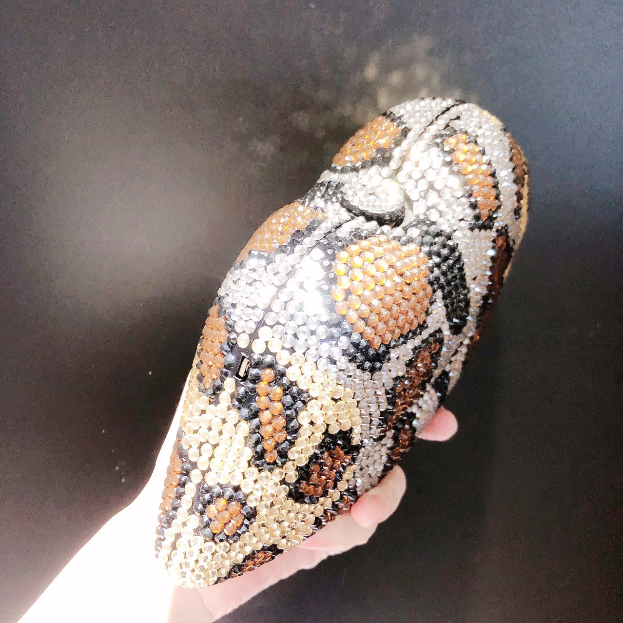 Túi clutch nữ cầm tay đính đá dạ tiệc họa tiết da báo viền môi — Vân báo chi tiết 9