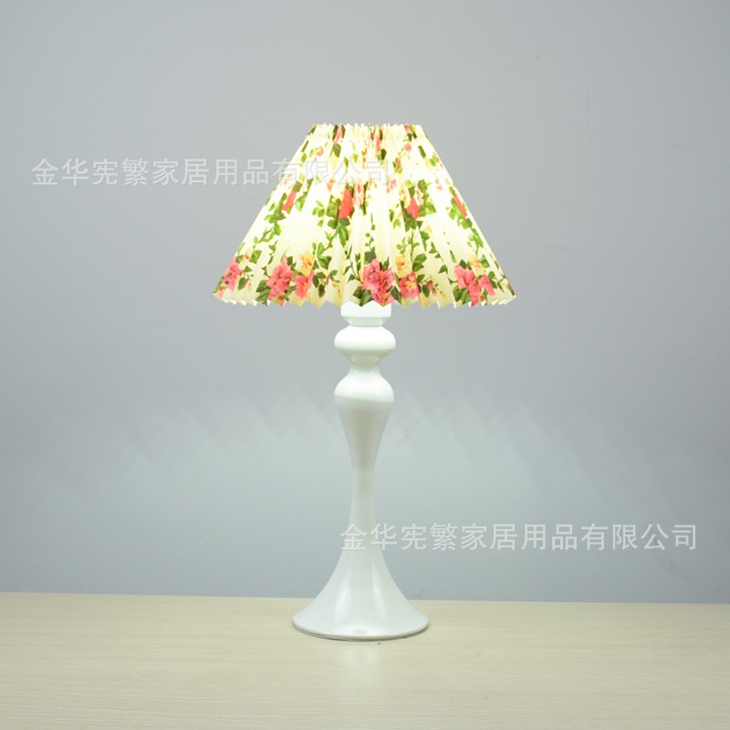 Red transfronteriza moderna simple tela shell decoración de hogar lámpara de escritorio de cama estudio lámpara de dormitorio hotel