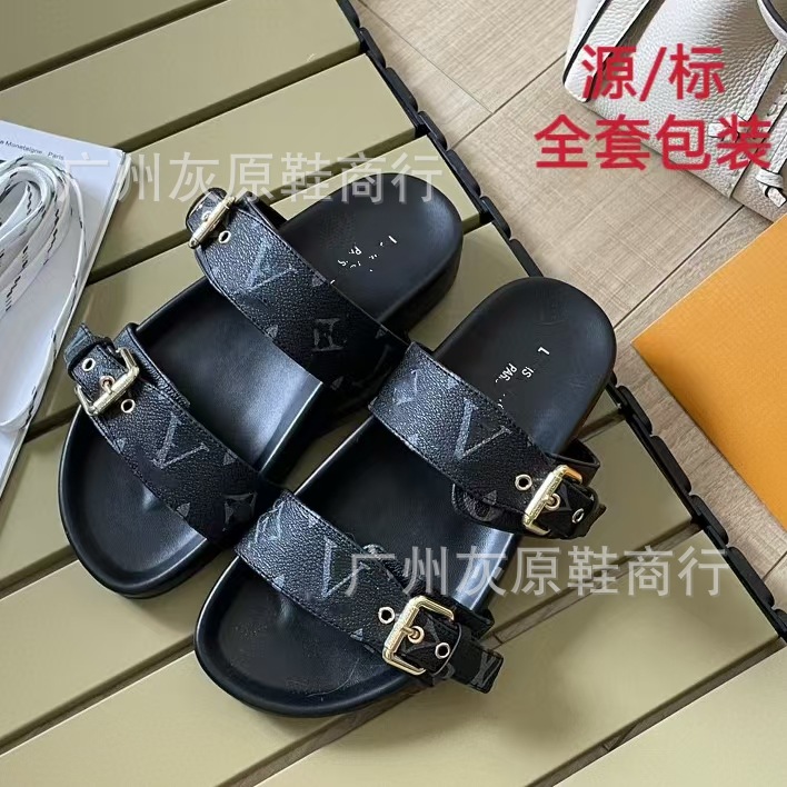 Comercio exterior 24 nuevo estilo Oriente Medio Camboya pantuflas de playa hombres y mujeres ropa exterior fondo plano hebilla de metal letras zapatillas de burro fuente pura